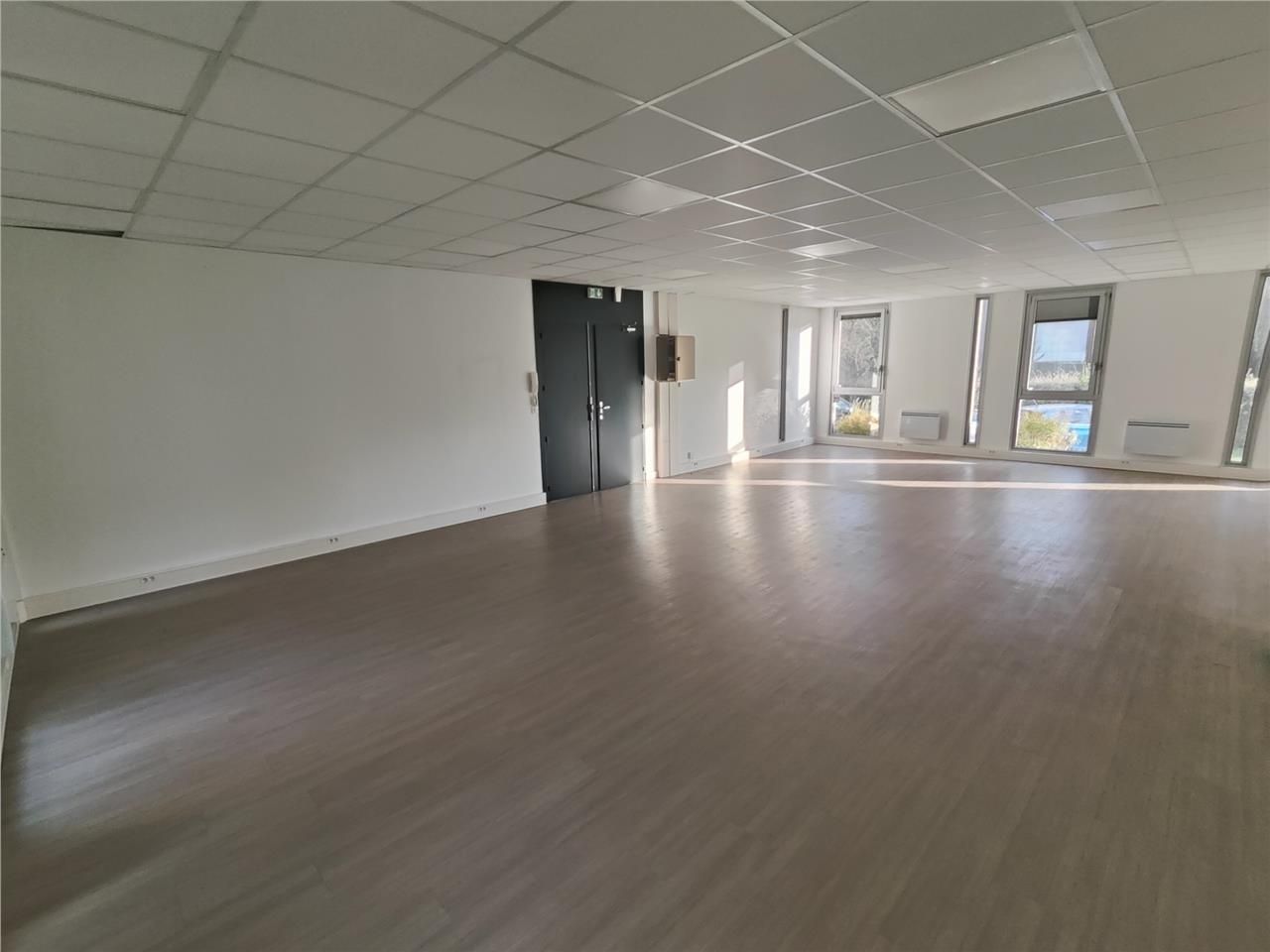 Nous vous proposons à la vente des bureaux d'une 