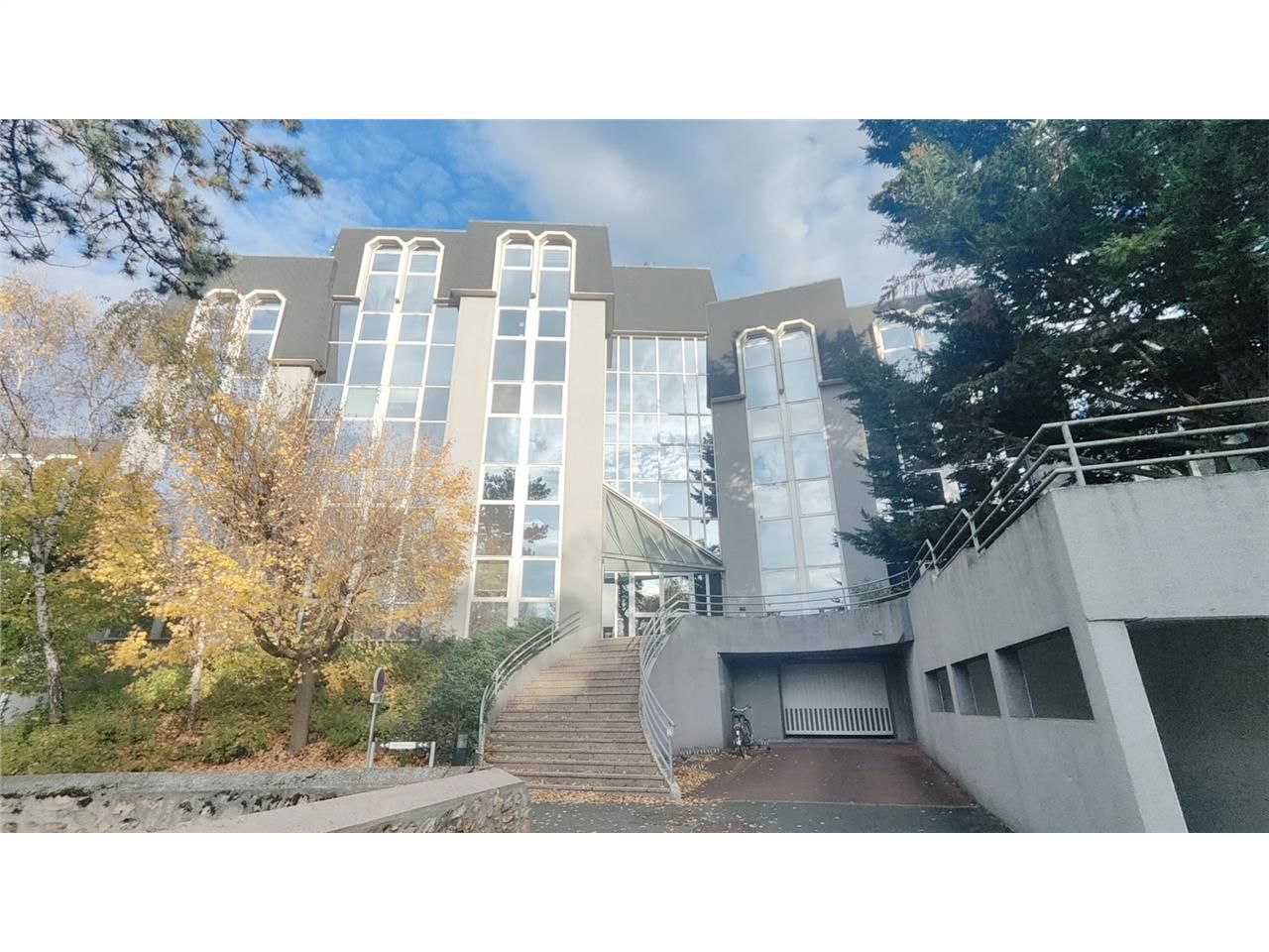 Situés au sein d'un immeuble de bon standing, ces