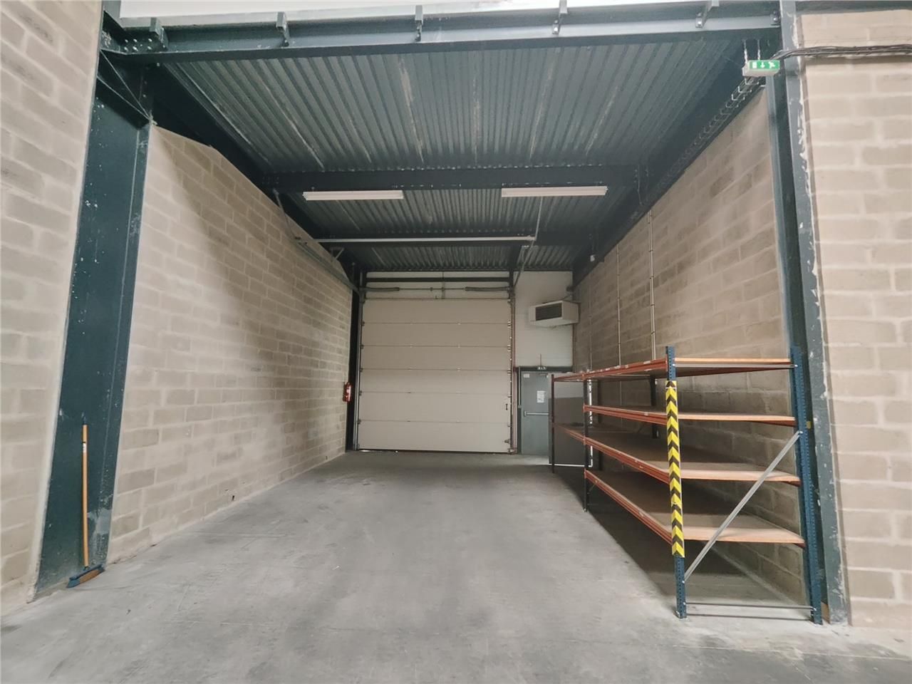 À louer - Local d'activité avec bureaux aménagés,