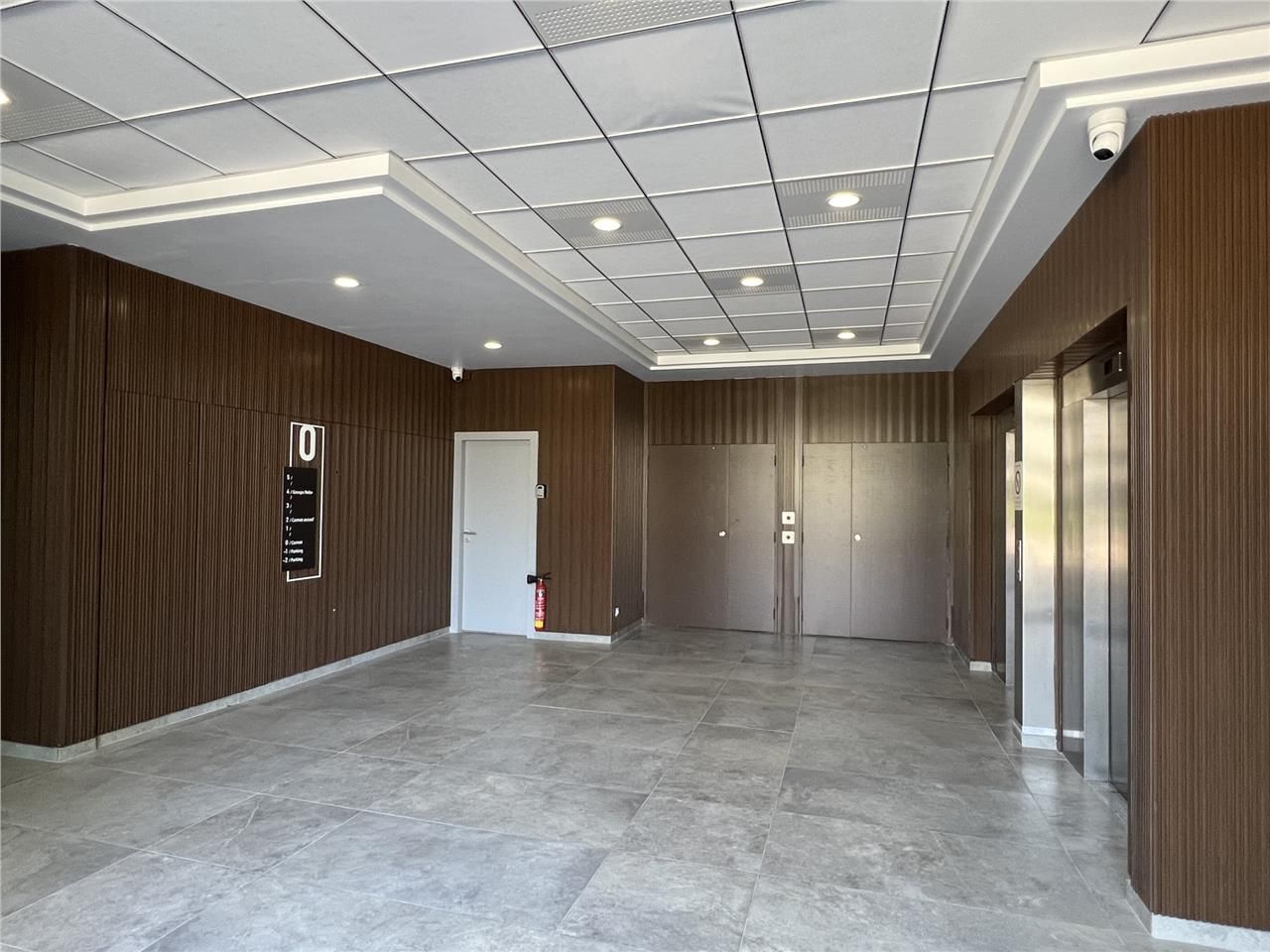 Vélizy-Villacoublay, 23 avenue Louis Bréguet, au 