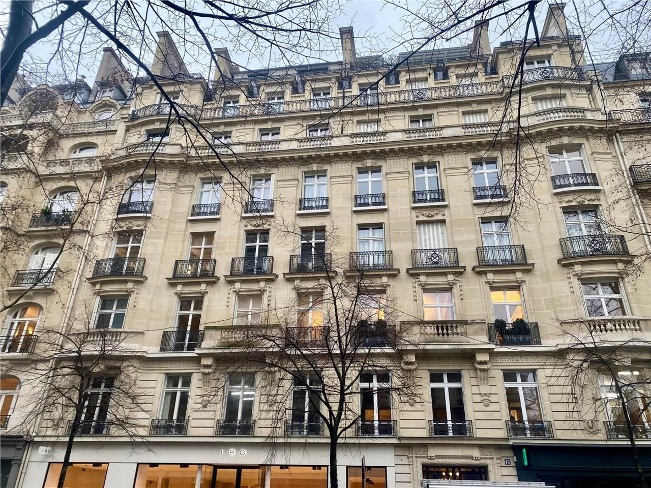 ETOILE / Place Victor Hugo- Cushman & Wakefield, 