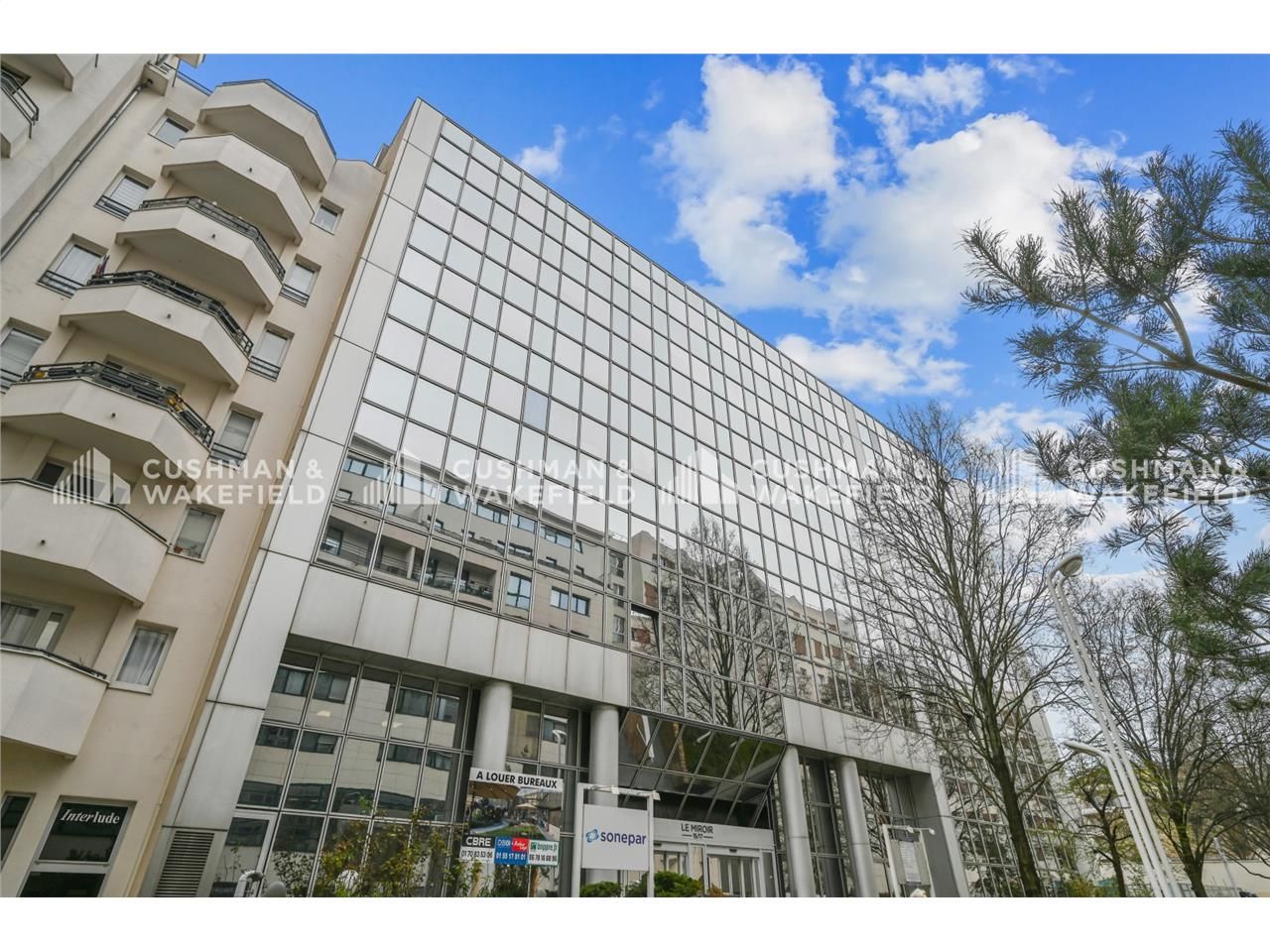 Montrouge - Au sein d'un immeuble moderne de bure