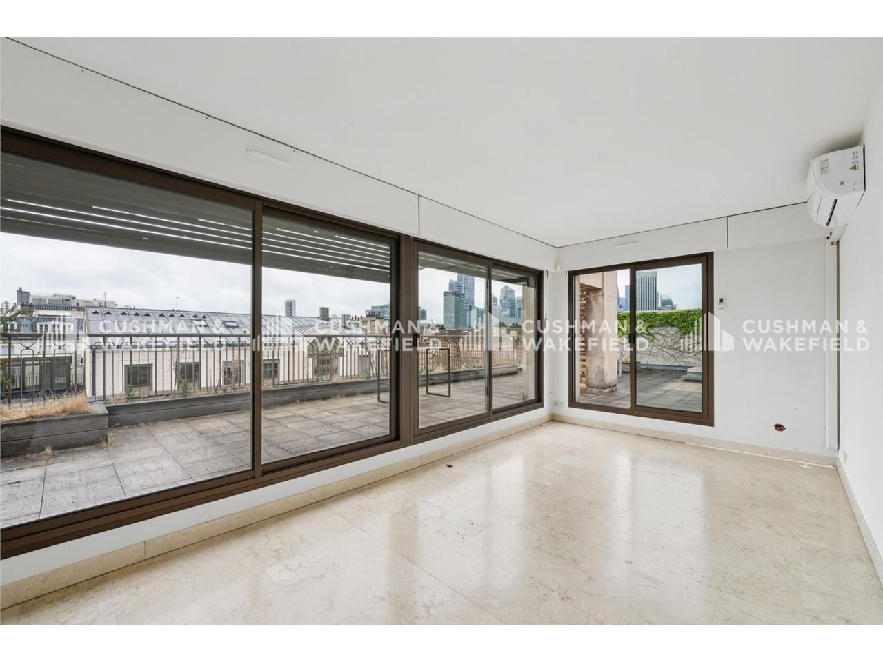 Neuilly-sur-Seine / A proximité immédiate du métr