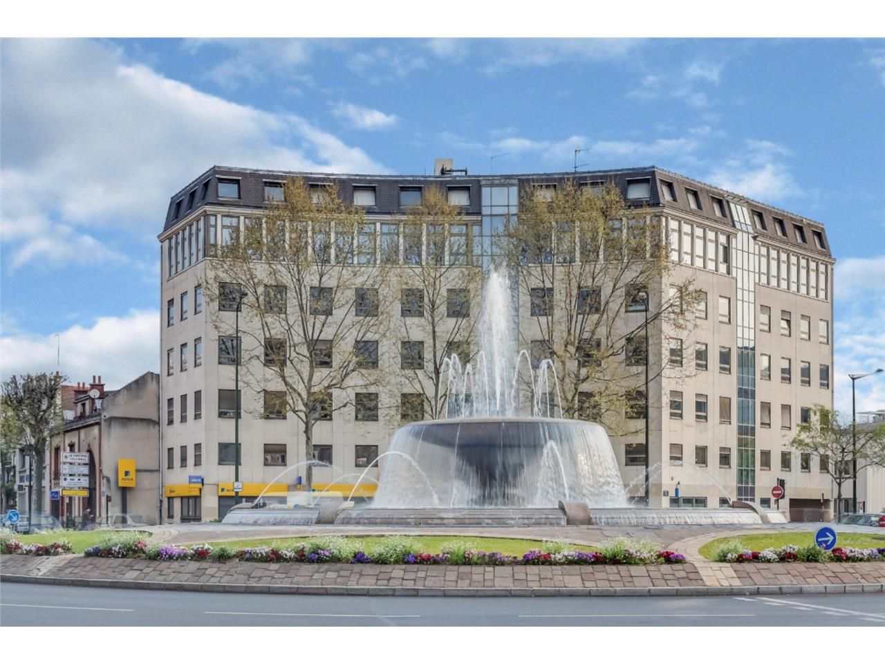 La Garenne Colombes - Bureaux à louer  Cushman & 