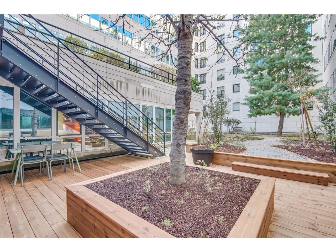 Levallois-Perret, bureaux à louer  Cushman & Wake