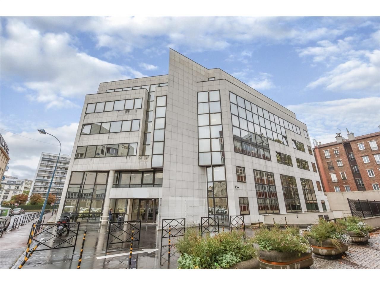 Bureaux à louer à Clichy, à moins de 3 minutes à 