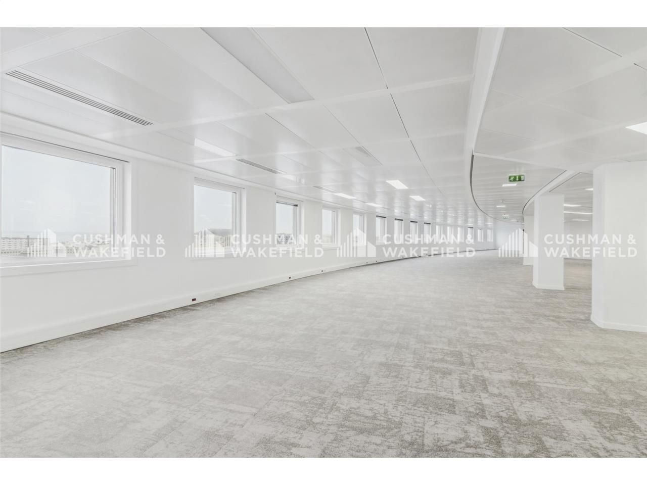 Au coeur de La Défense, Cushman & Wakefield vous 