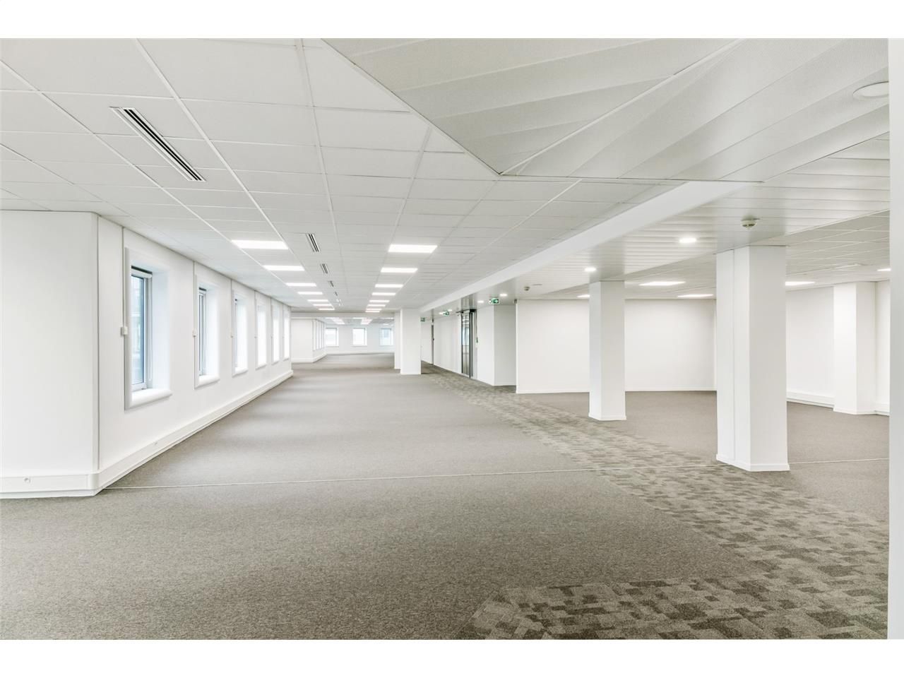 Bureaux à louer - Immeuble de standing à La Défen