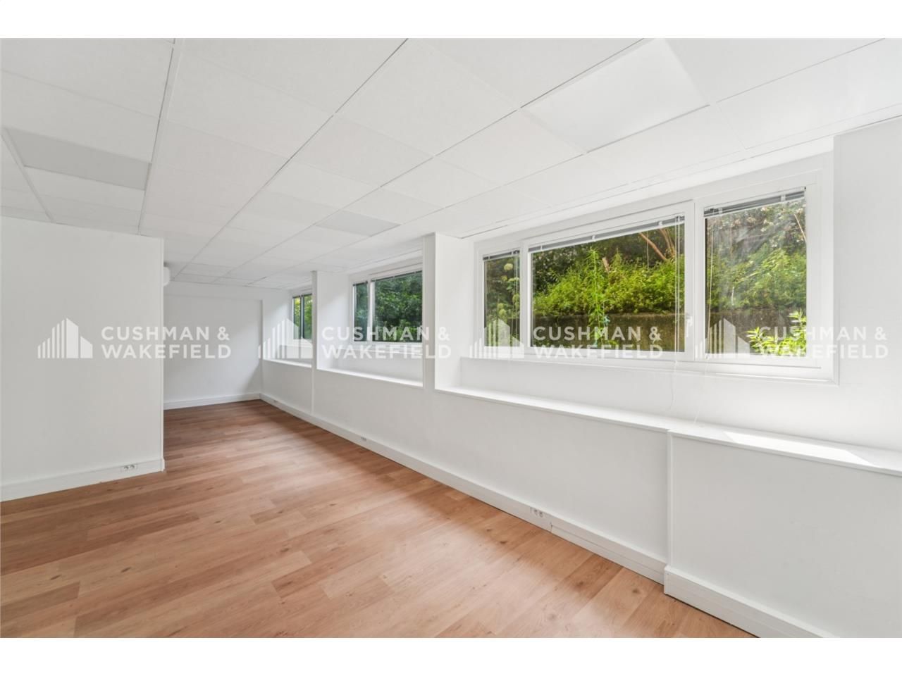 À Louer : Bureaux à Neuilly-sur-Seine Cushman & W
