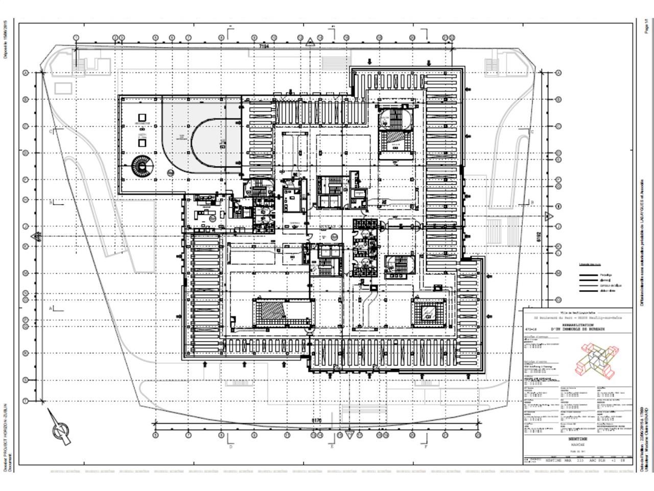 Bureaux à Louer - Neuilly sur Seine  Immeuble de 