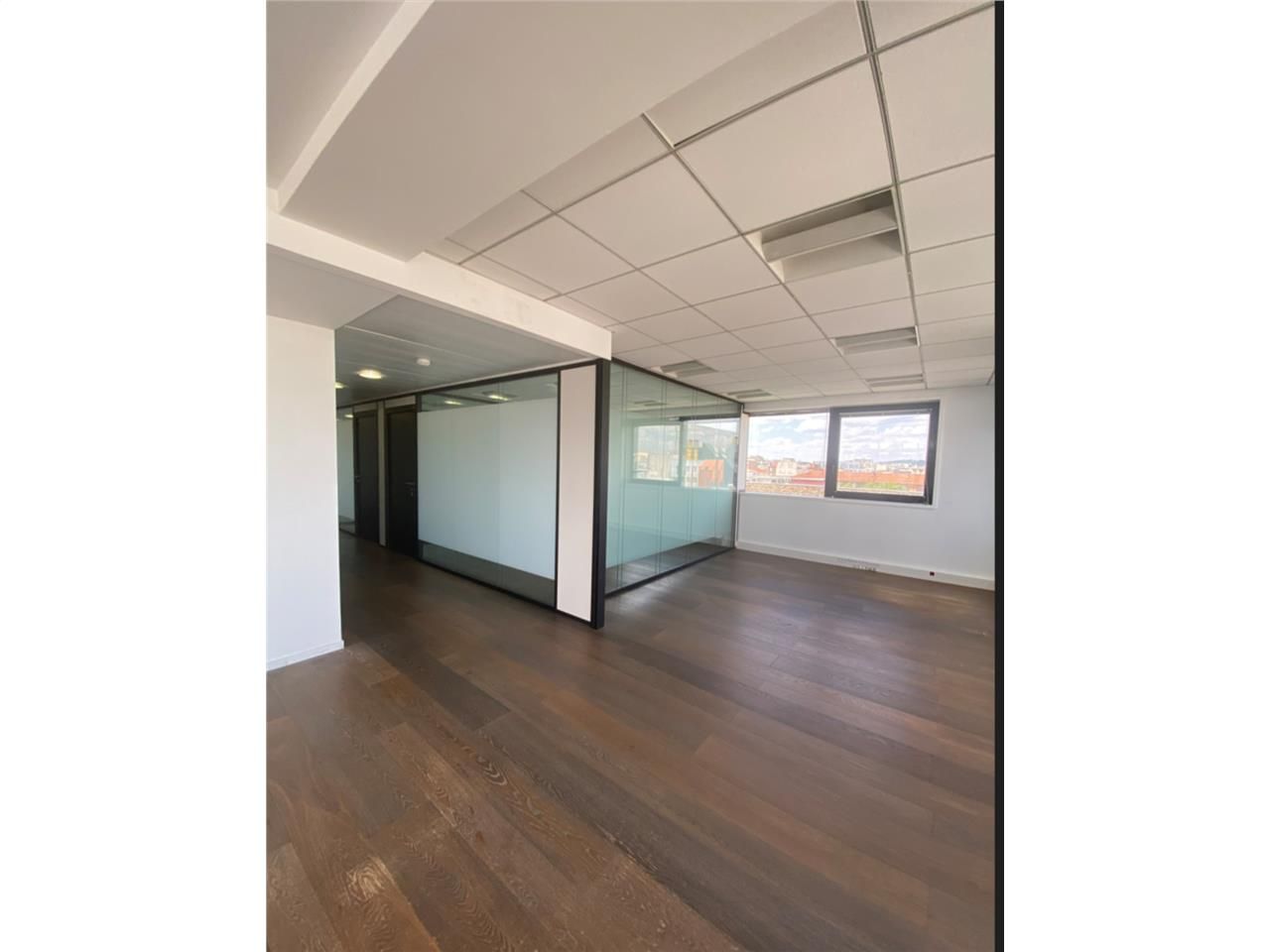 Découvrez ce bureau au coeur de Boulogne, offrant