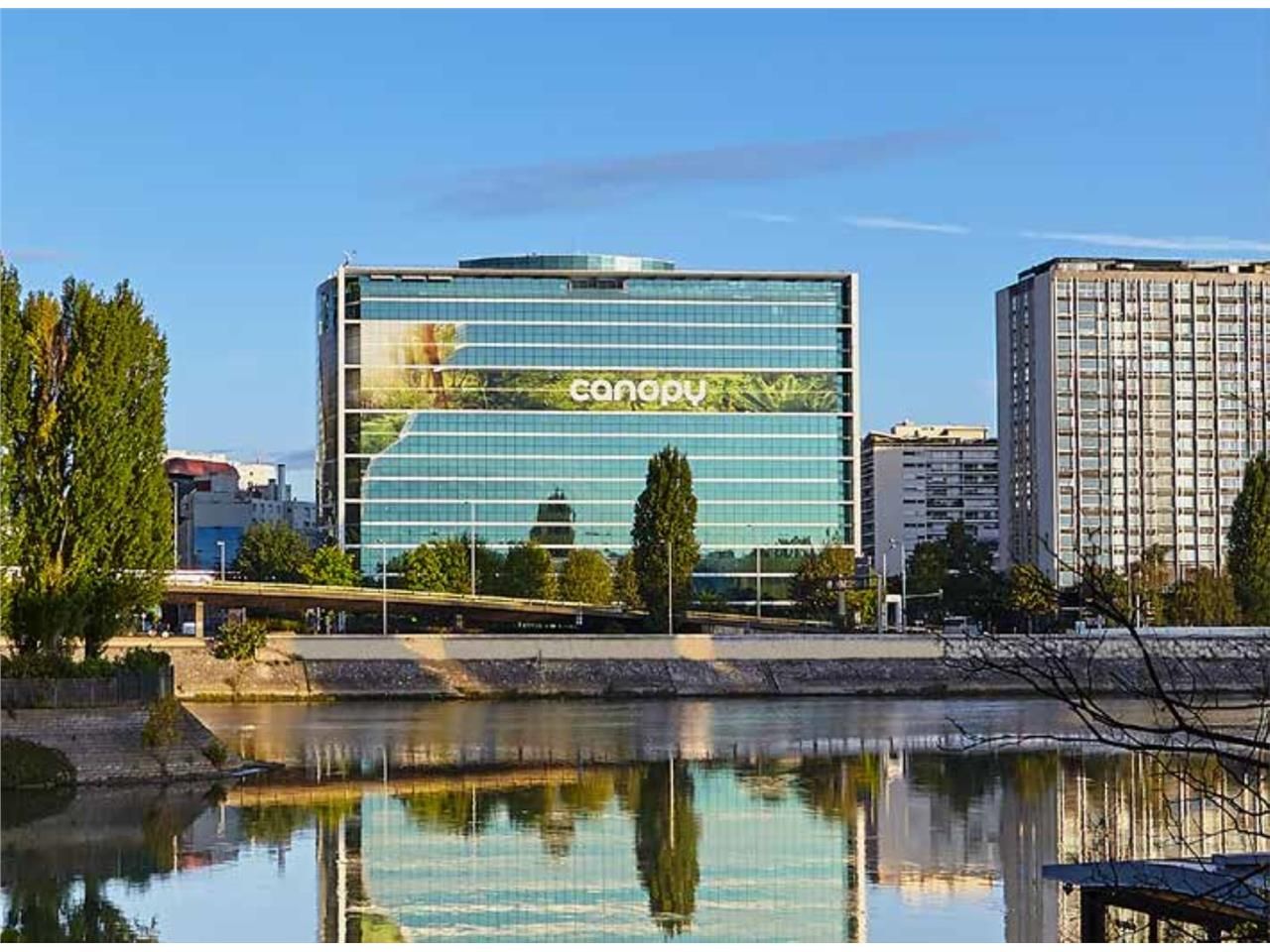 Bureaux à Louer - Courbevoie - Proche Métro Lign