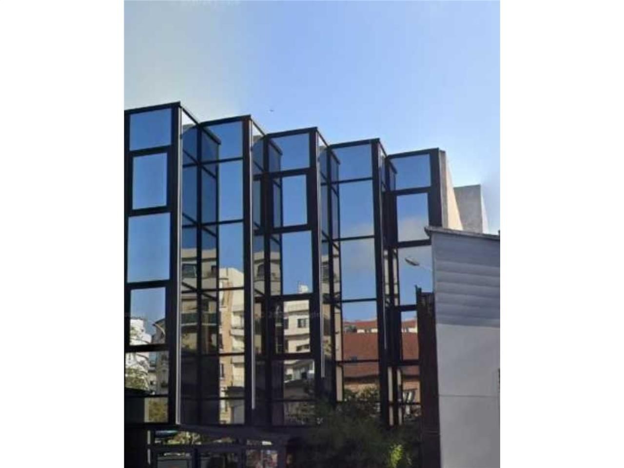 Découvrez un immeuble indépendant idéalement situ