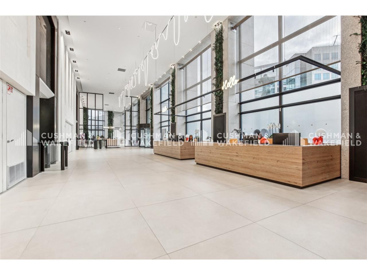 Bureaux à louer à la Défense. Au sein de la tour 