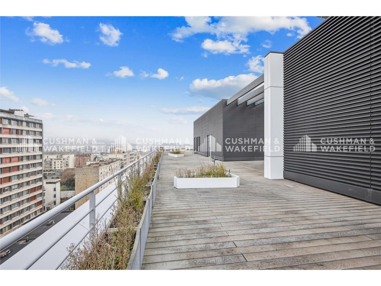 À louer : 356,40 m² de bureaux modernes et lumine