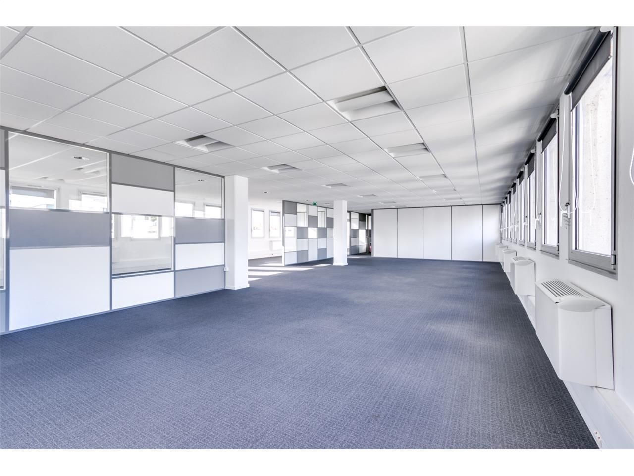 Bureaux à louer à Levallois-Perret, dans un immeu