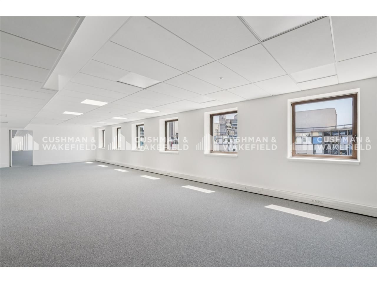 Bureaux à louer à Nanterre-Préfecture, au pied du