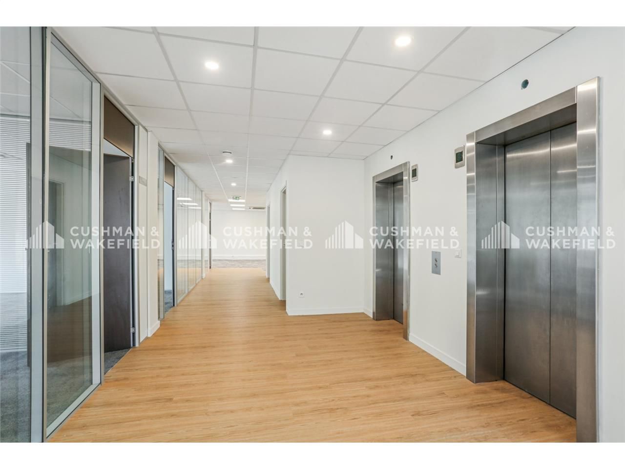 À proximité de La Défense, Cushman & Wakefield vo