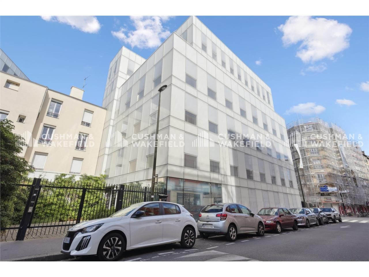 À louer, immeuble de bureaux indépendant à la Por