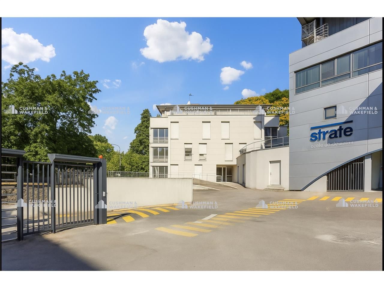 Situés au sein d'un complexe moderne et sécurisé,