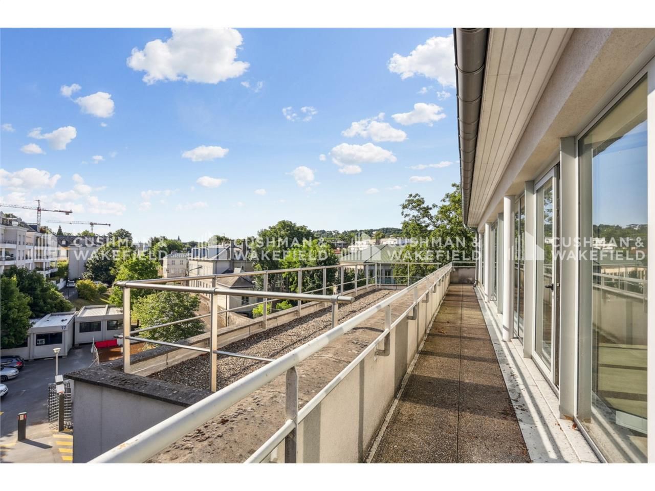 Situés au sein d'un complexe moderne et sécurisé,