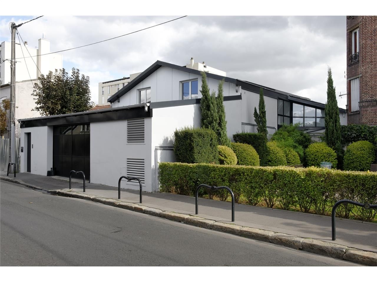 À Courbevoie, découvrez 394 m² dans un immeuble i