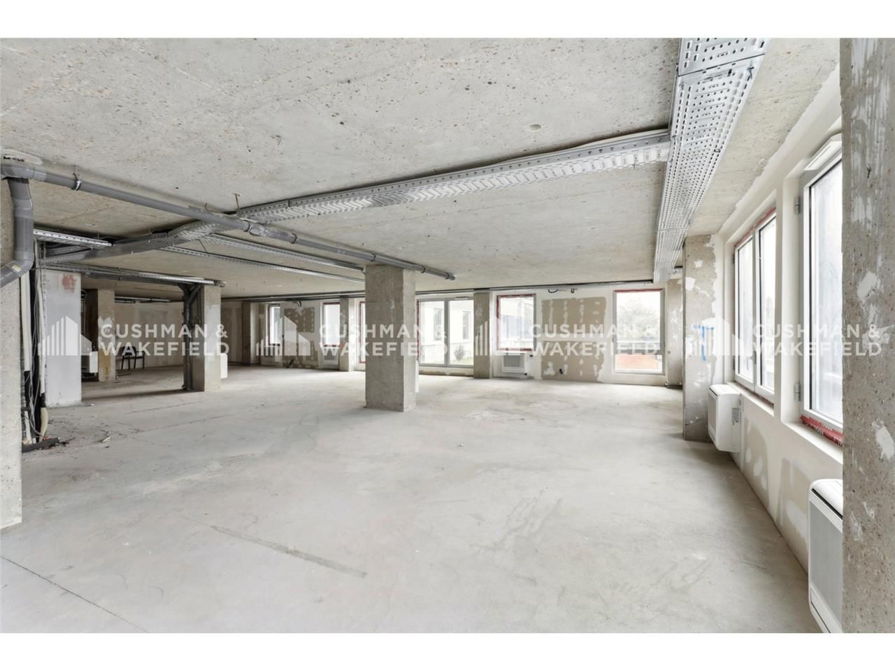 À louer à Suresnes, dans un emplacement central e