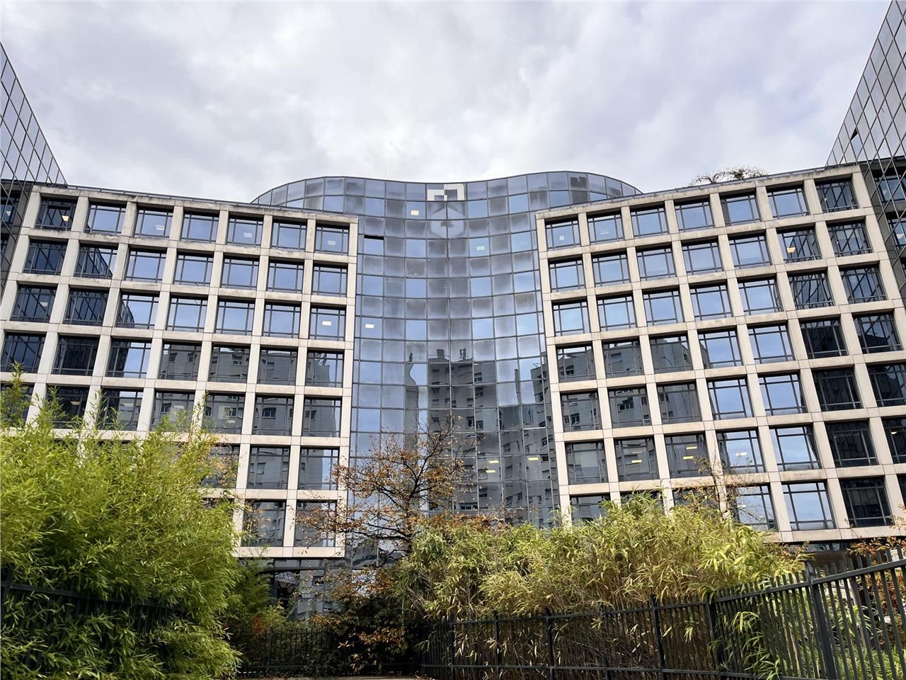 À Courbevoie, au coeur du quartier d'affaires de 