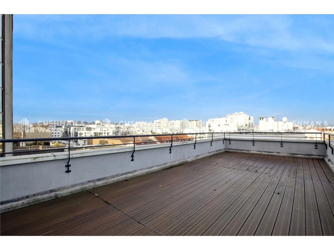 À louer, bureaux de 358 m² au 5e étage d'un immeu