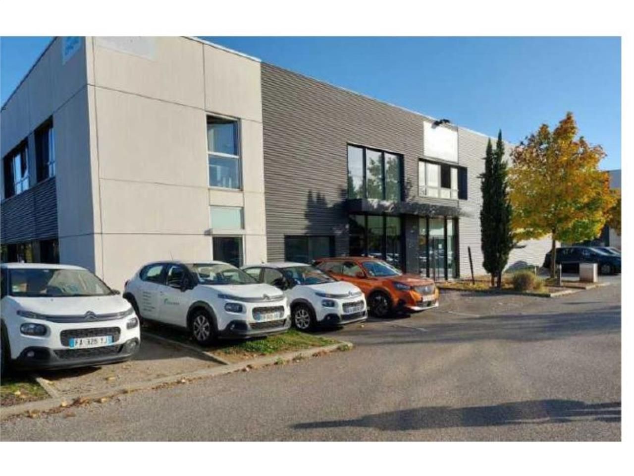 Nous vous proposons à la location des locaux mixt