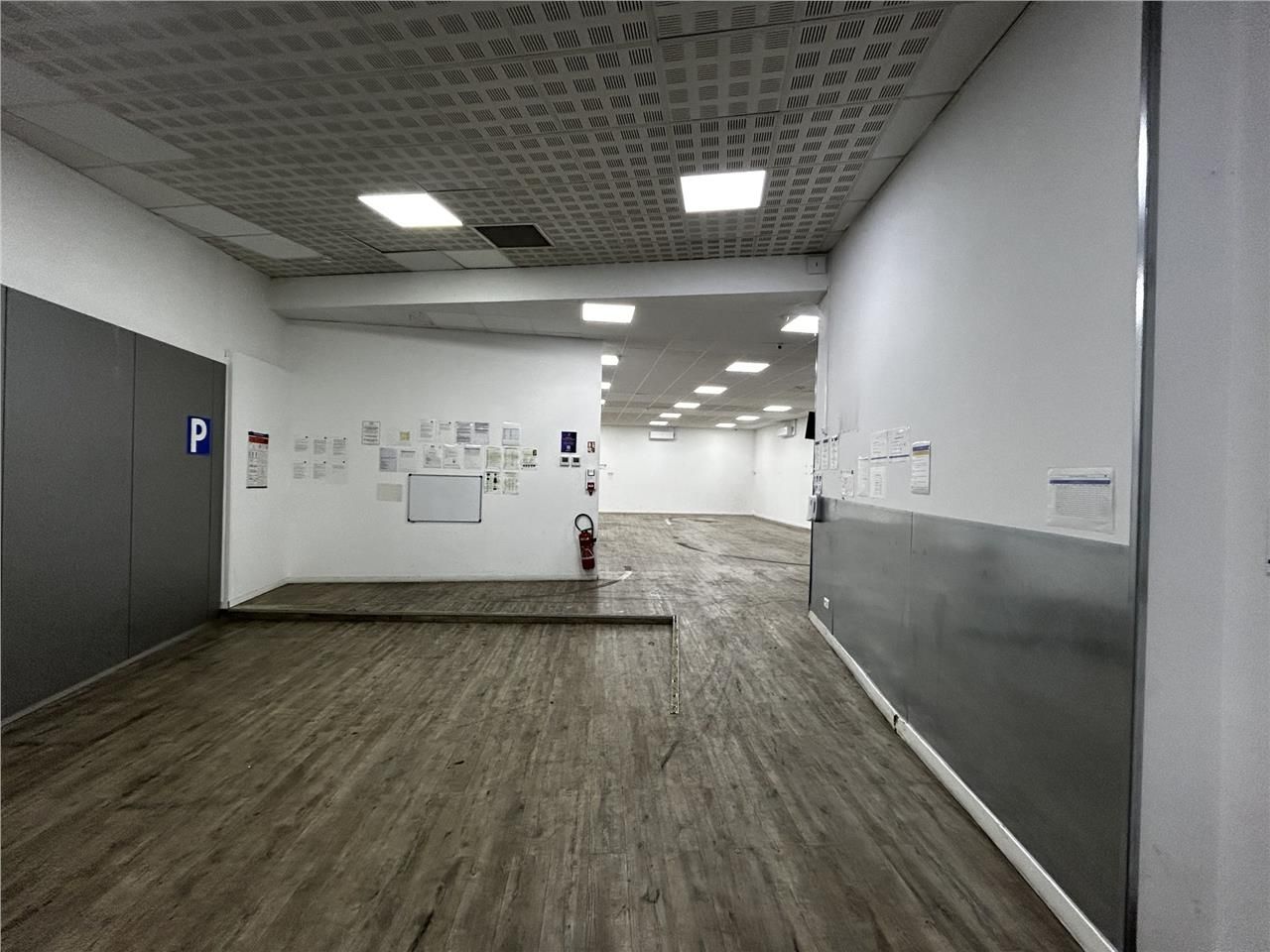 Nous vous proposons un local d'activités de 495 m