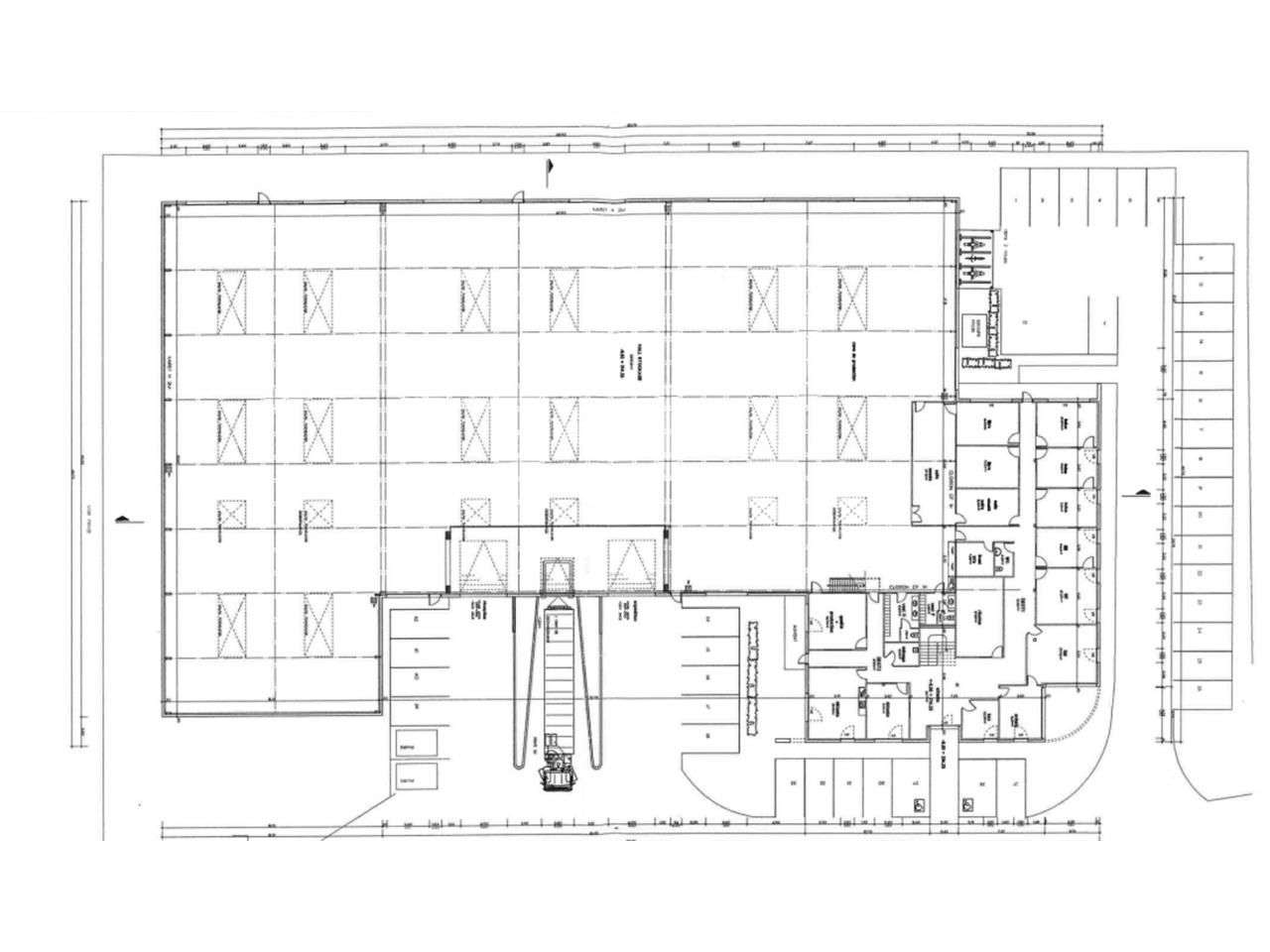 Découvrez ce bâtiment à louer, idéalement situé a