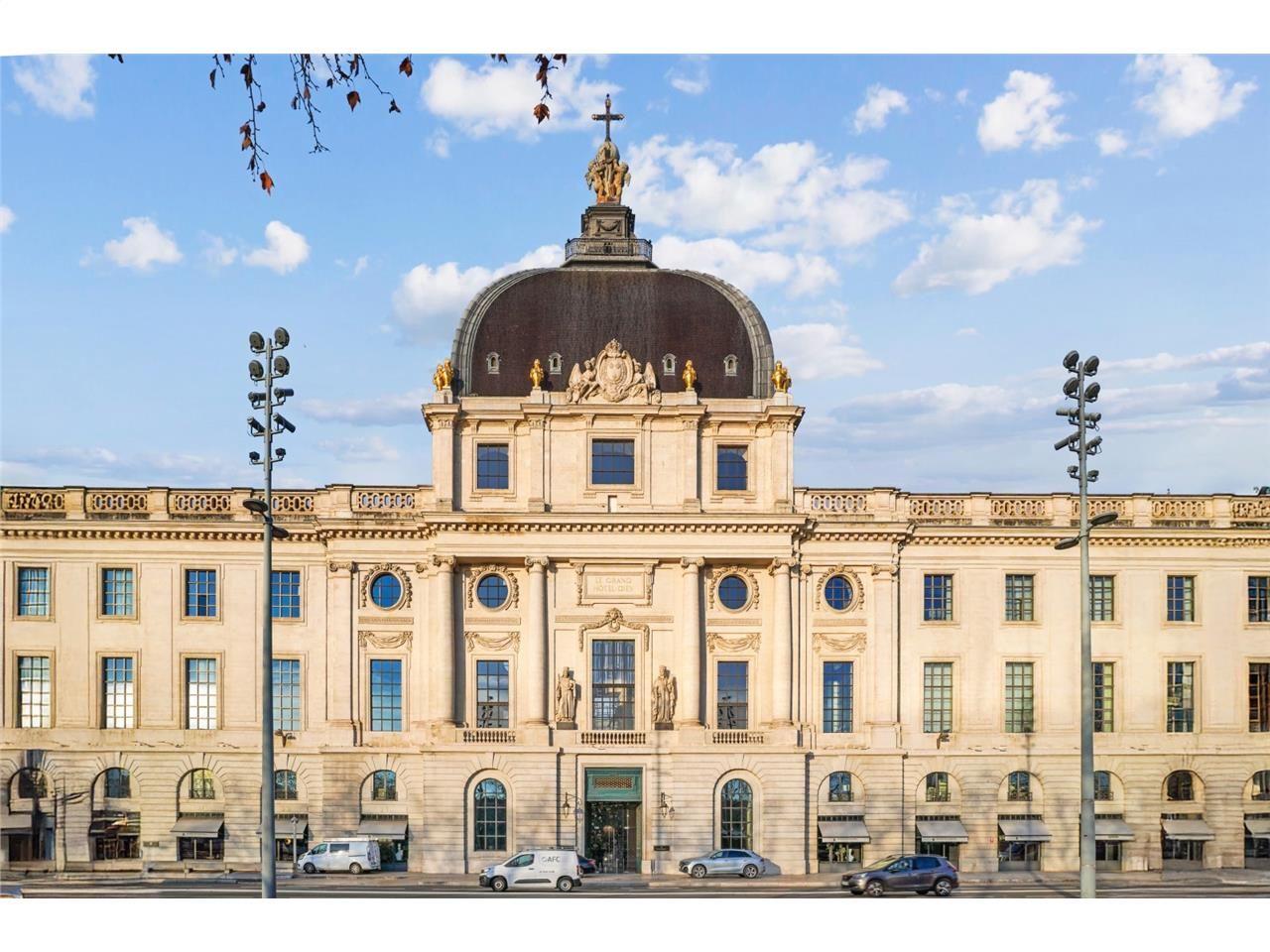 Cushman & Wakefield a le plaisir de vous proposer