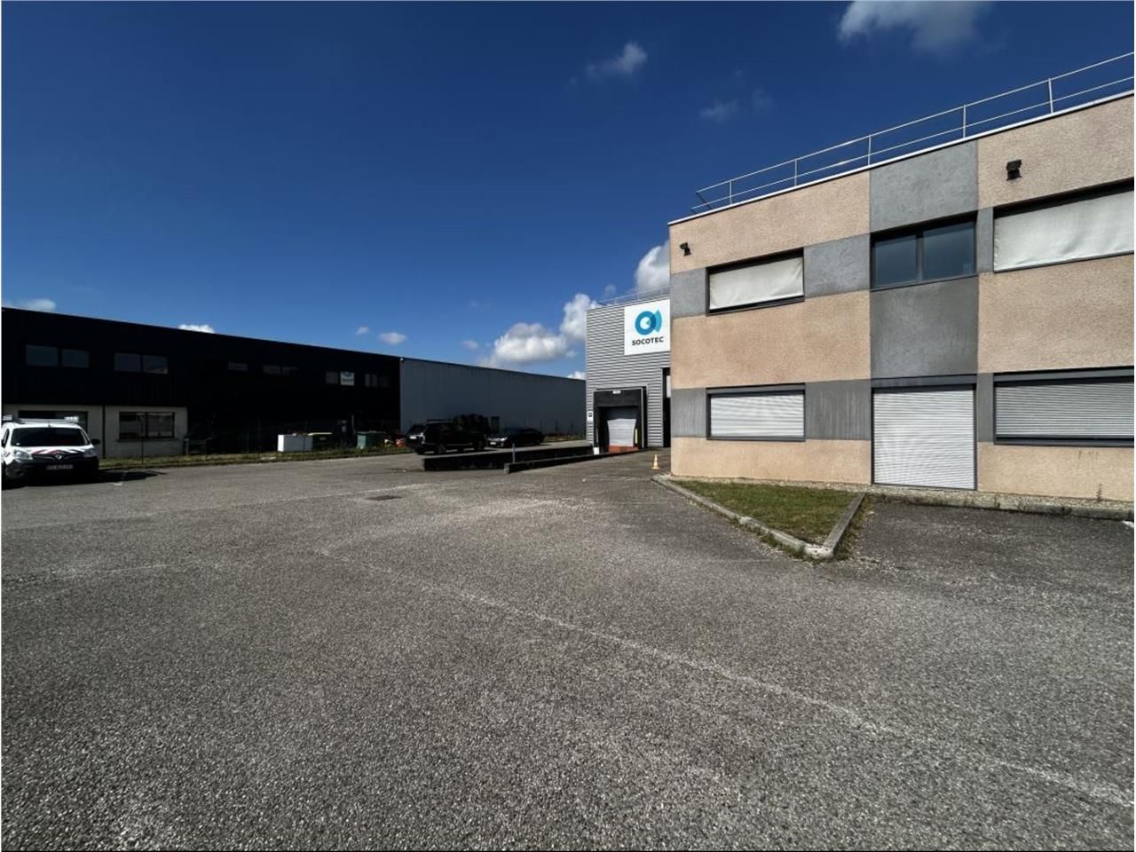 Bâtiment à louer à Corbas, ZI Lyon Sud Est  Décou