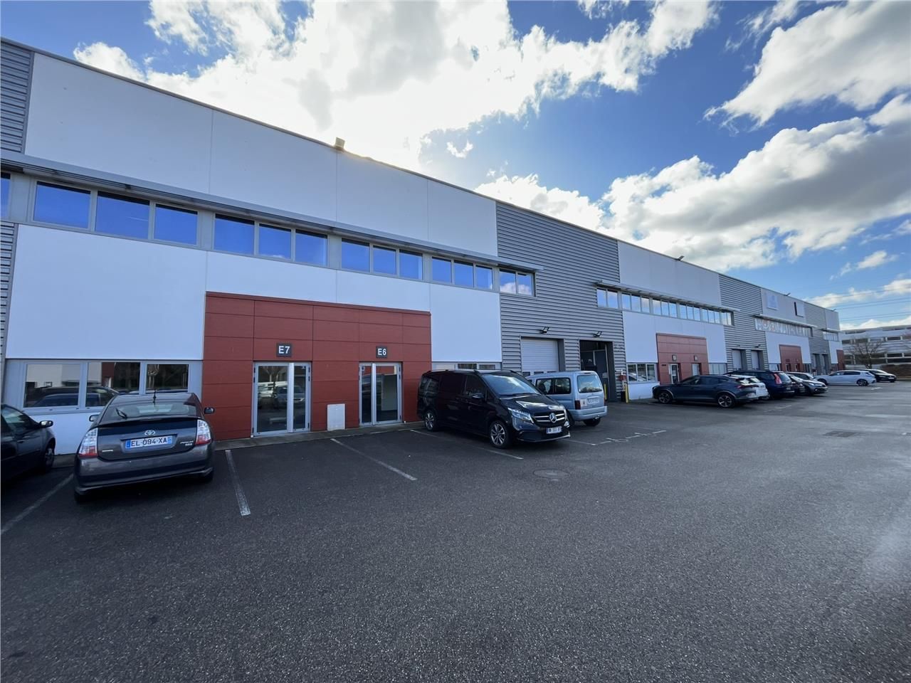 A louer locaux d'activité Saint-Priest (69800)  N