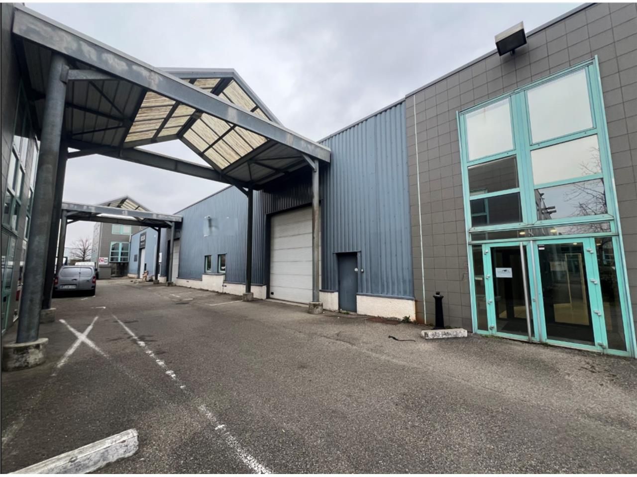 Cushman & Wakefield vous proposons un local indus