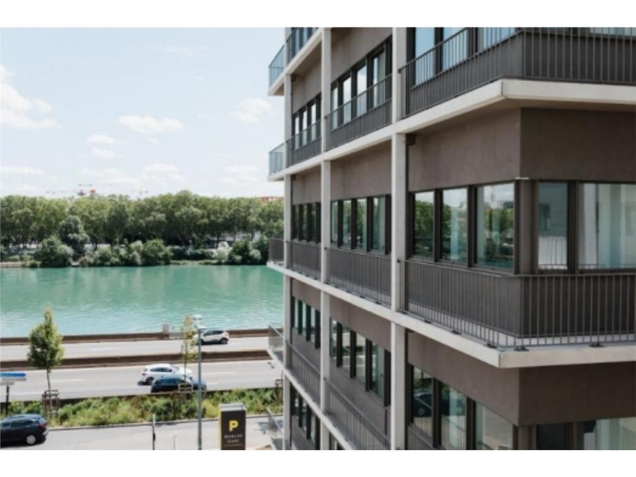 Au sein du quartier emblématique de Lyon Confluen