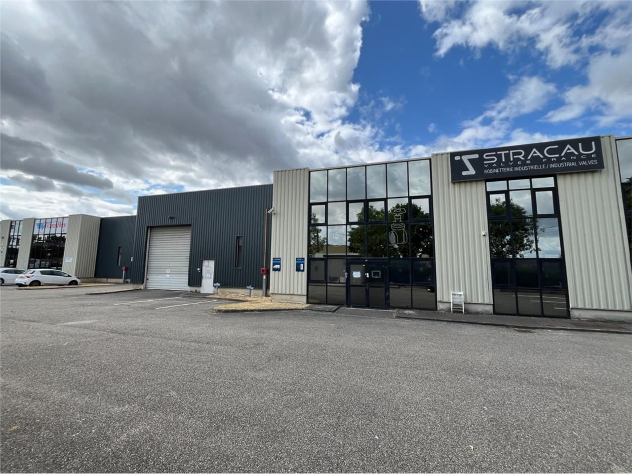 À louer - Bâtiment d'activités indépendant de 2 0