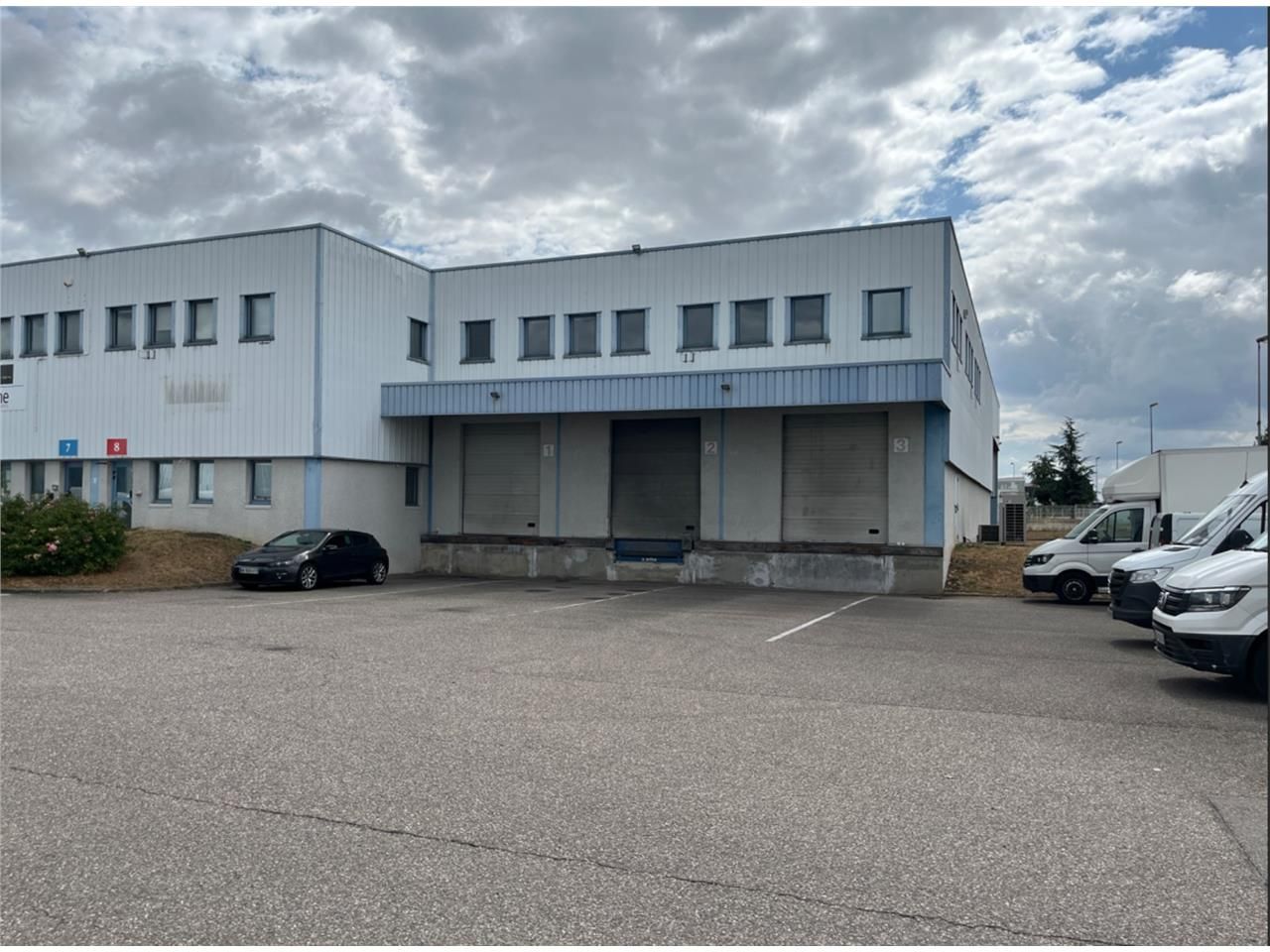 CUSHMAN & WAKEFIELD vous propose à la location de