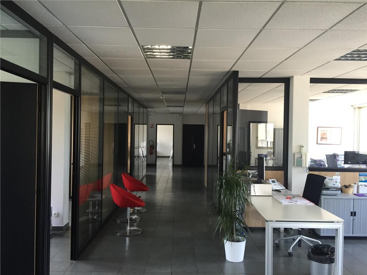 Bâtiment à louer - Local d'activités à la locatio