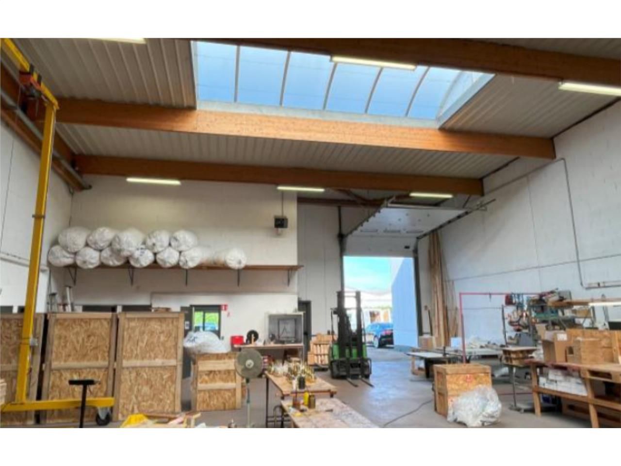 Bâtiment à louer à Décines-Charpieu (69150) - Loc