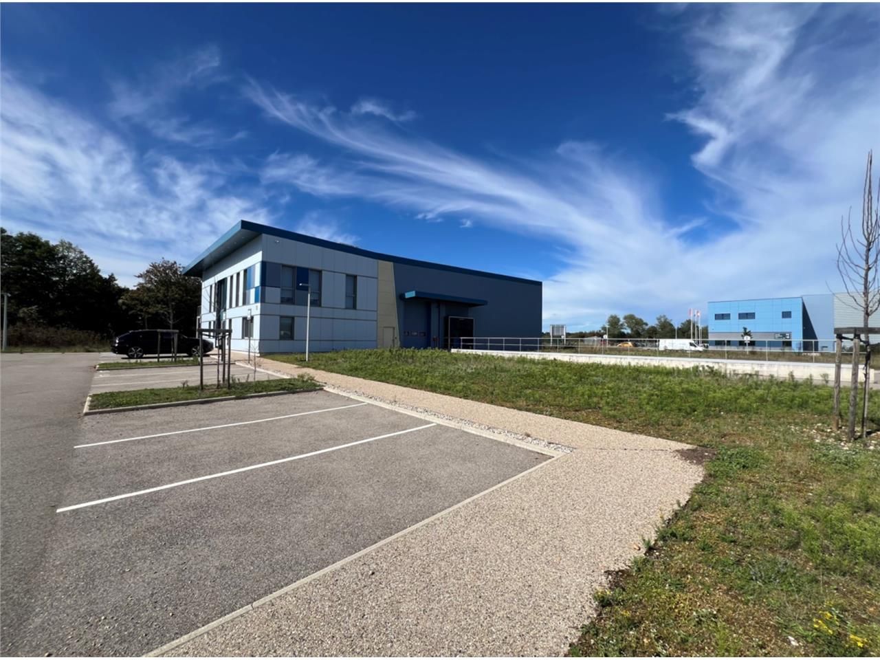 Situé au coeur de la zone industrielle de Saint-V