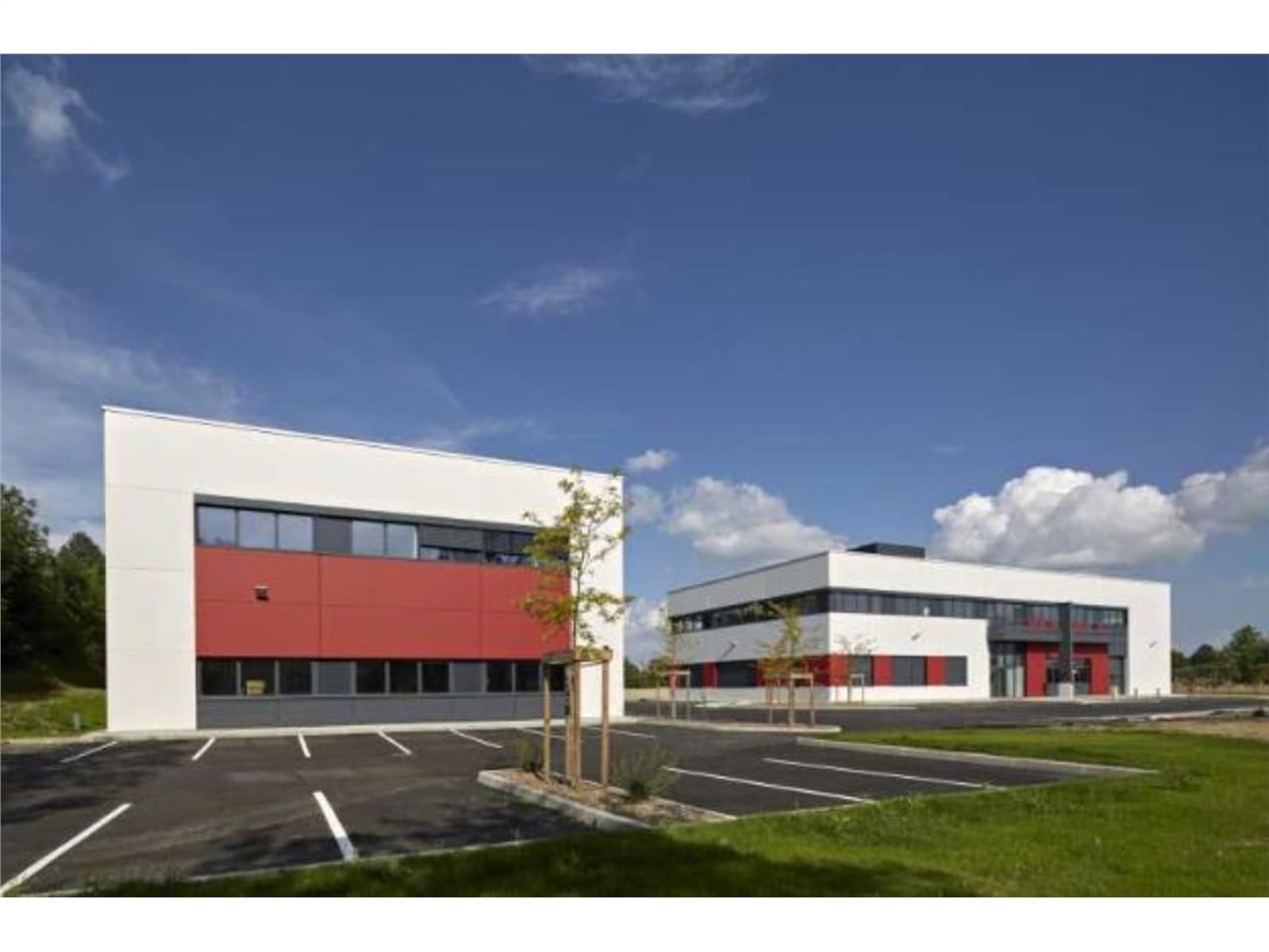 Nous vous proposons un local d'activités de 418 m