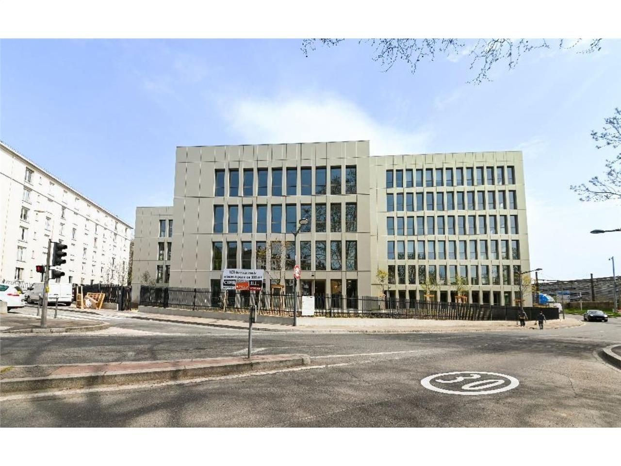 Cushman & Wakefield propose à la location plusieu