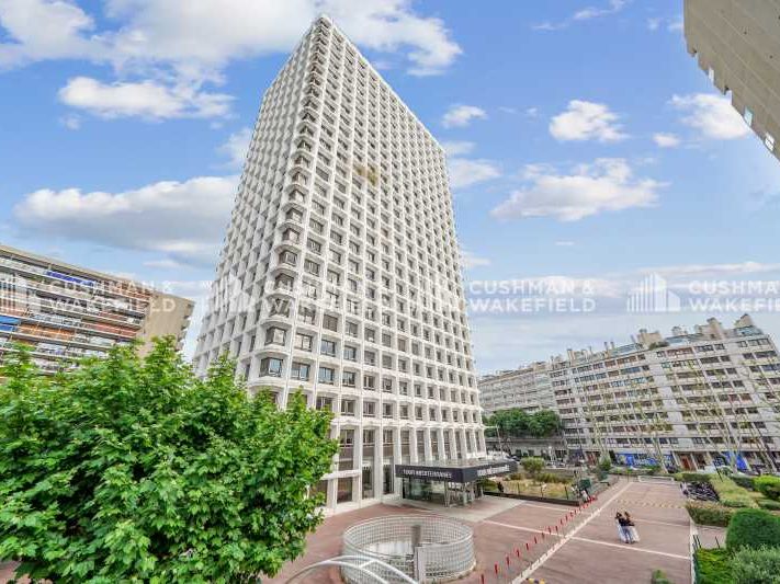 Bureaux à louer  - Tour Méditerranée  à Marseille