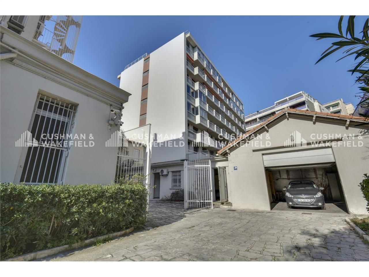 RARE A LA LOCATION OU A LA VENTE - ADRESSE PRADO 