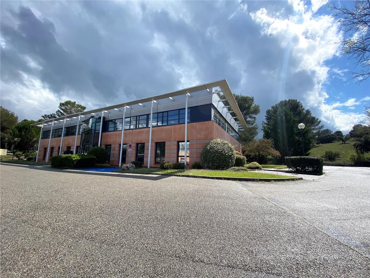 Bureaux à louer de 139 m² - Aix-en-Provence (13) 