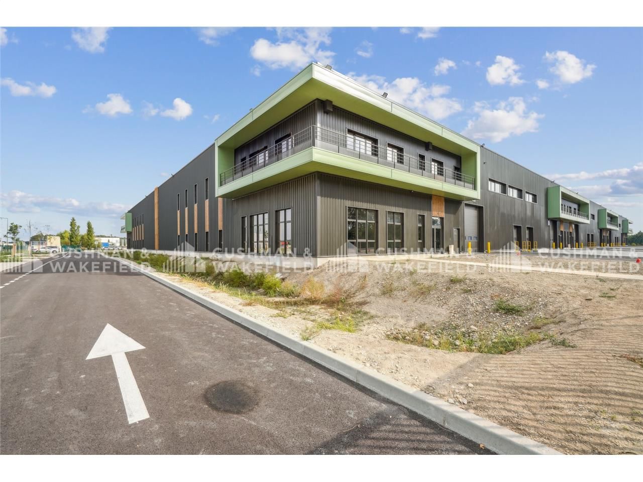 Locaux d'activités à louer à partir de 809 m² - G