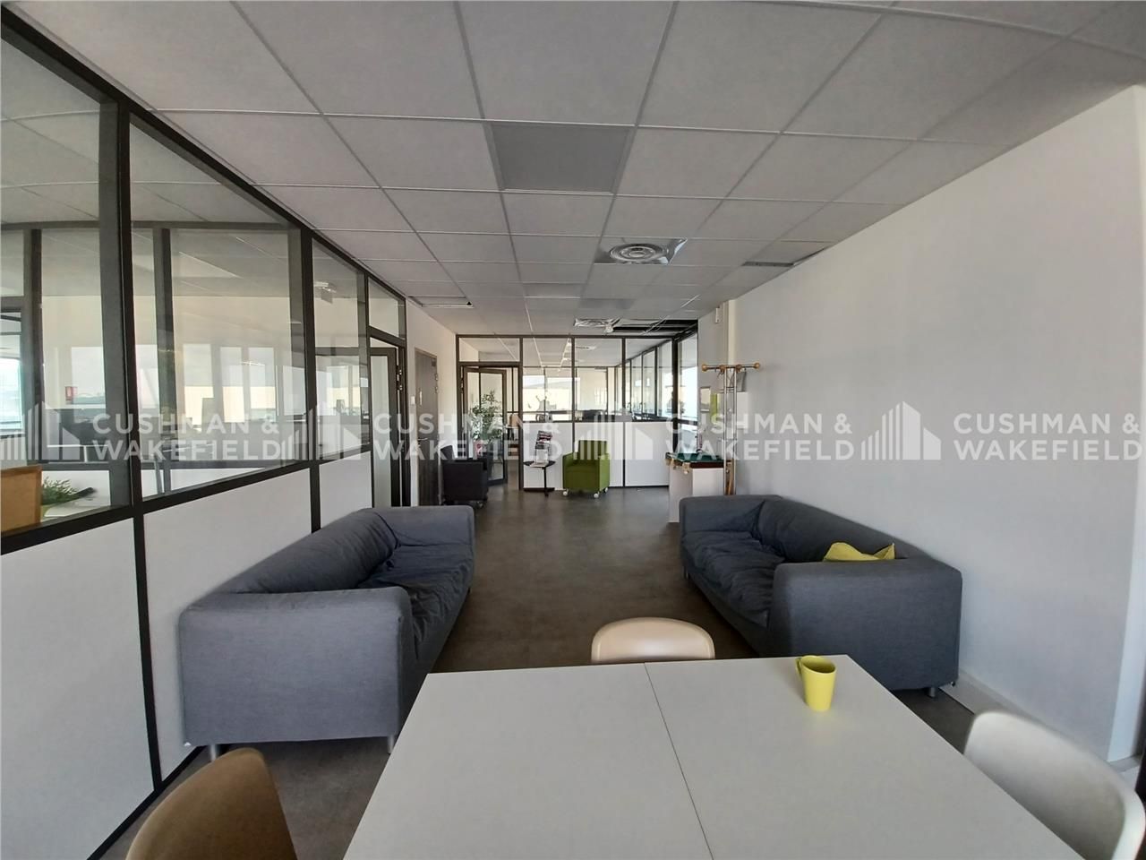 ESPACE MISTRAL D - Cushman & Wakefiled vous propo