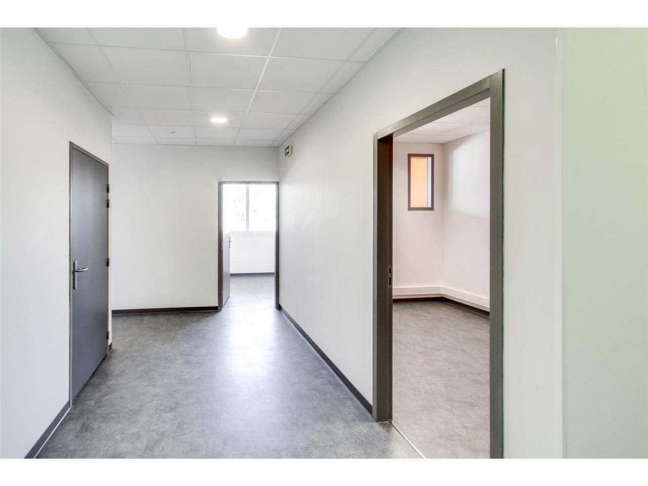 Bureaux à louer à Marseille - 990 m² dans la zone